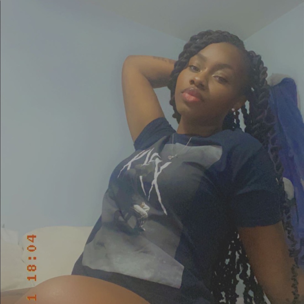 Meet your Posher, Destiny